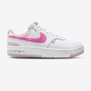 Nike Women’s Gamma Force Casual 
Shoes Size 8.5